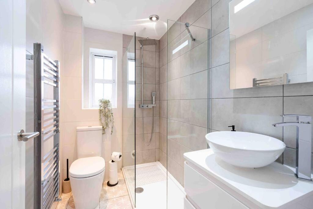 Stunning Abode 5 Min From Nec & Bhx, Pets Allowed Marston Green Exterior foto