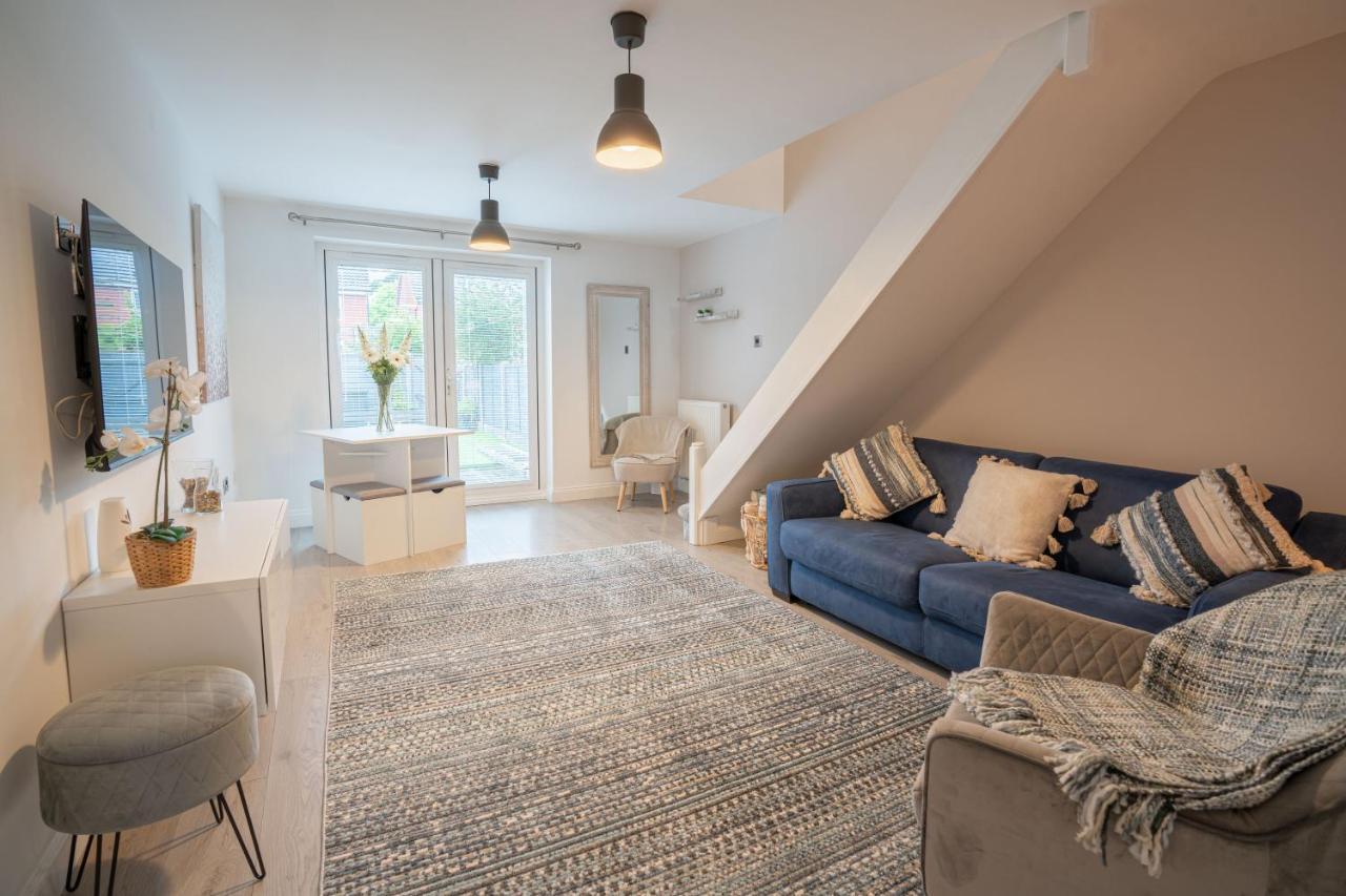 Stunning Abode 5 Min From Nec & Bhx, Pets Allowed Marston Green Exterior foto